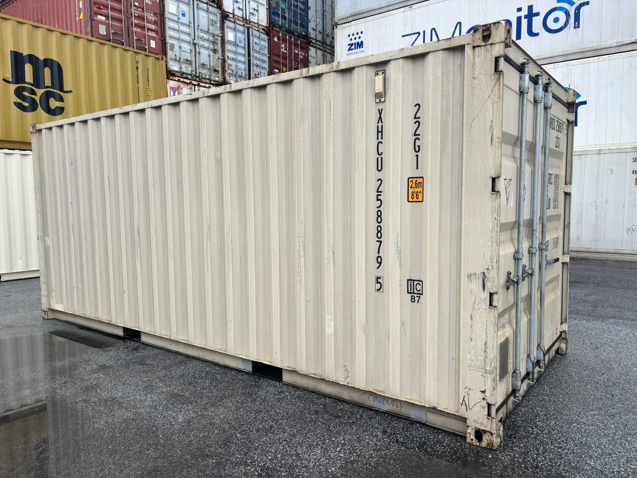 20ft Standard shipping container, Used — XHCU2588795